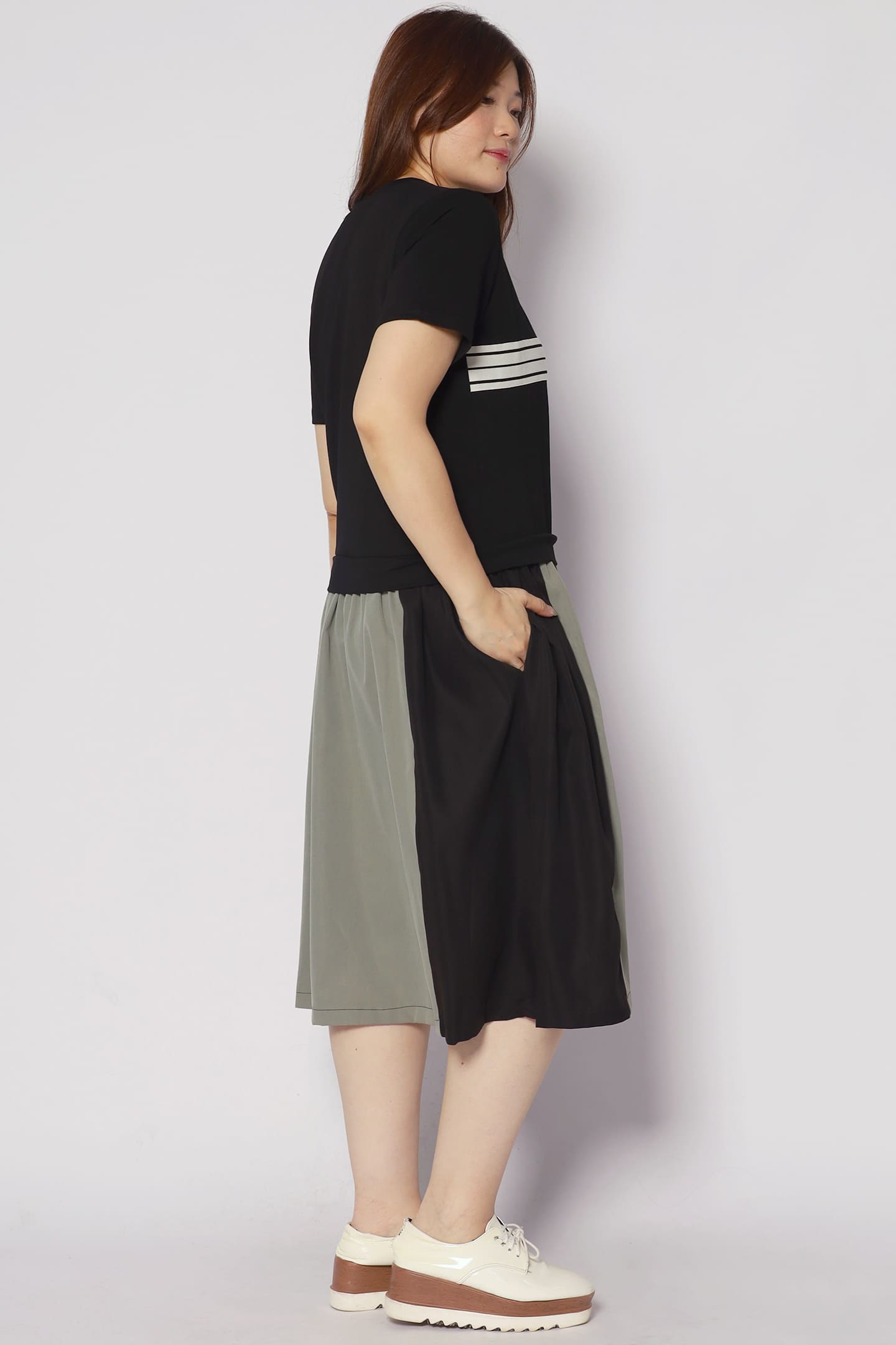 Cara Dress in Black Green