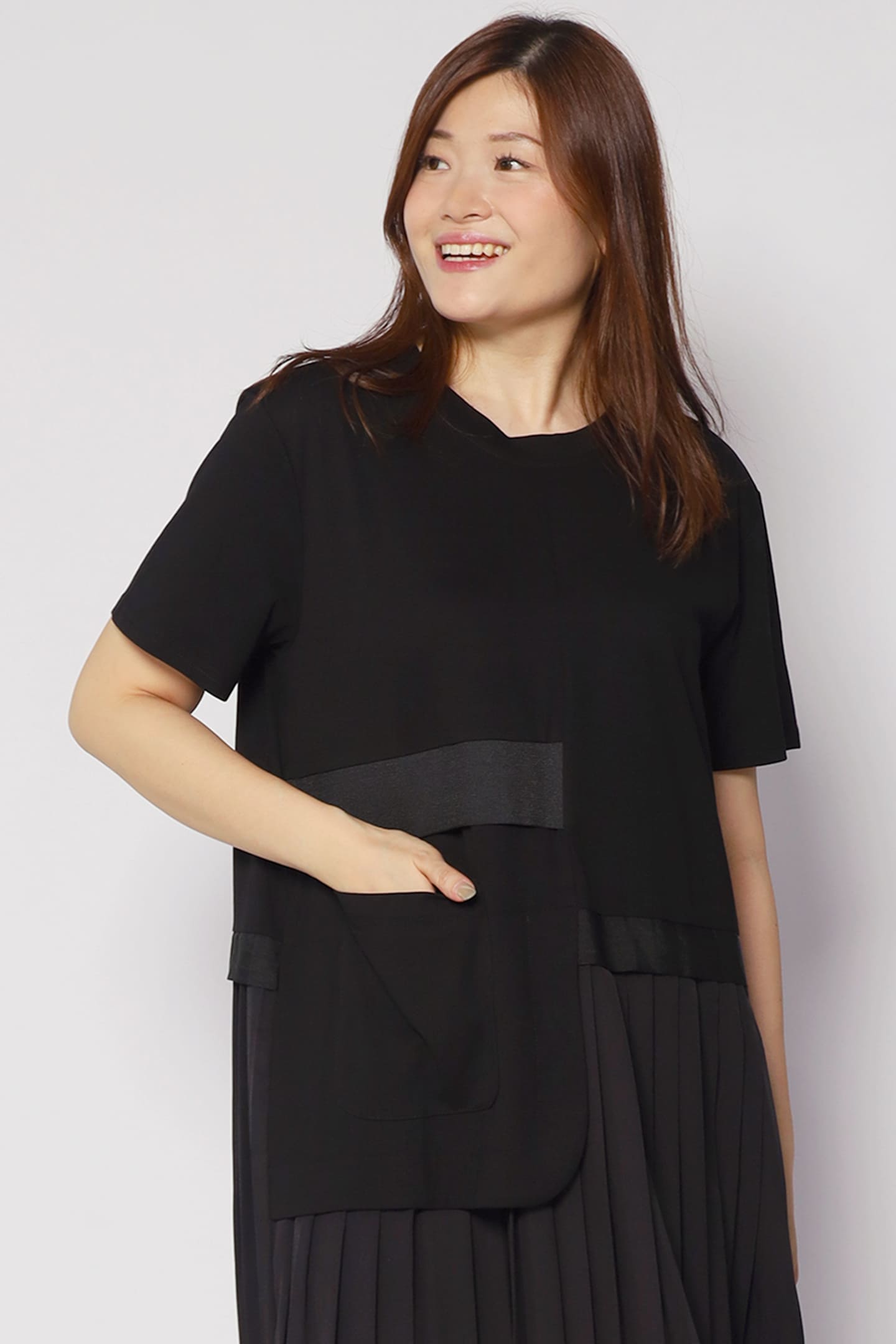 Chai Pleated Dress in Black