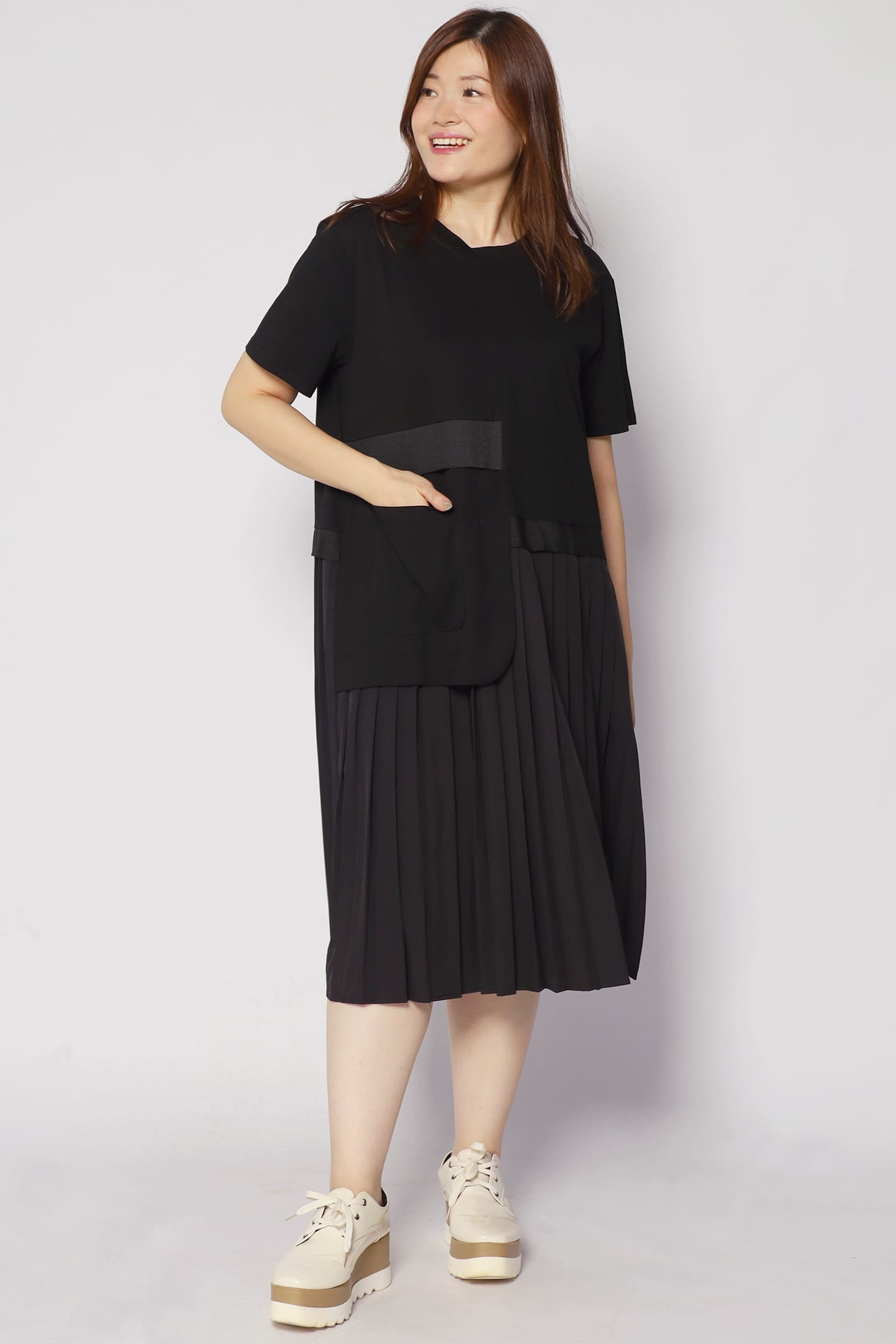 Chai Pleated Dress in Black