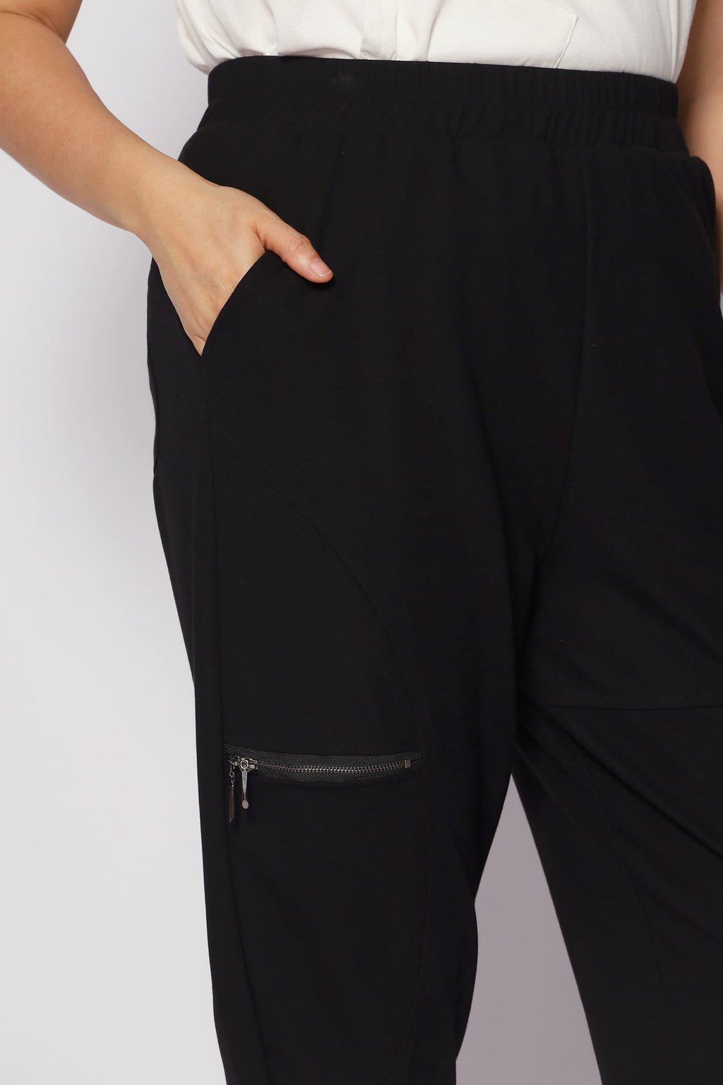 Declan Zipper Pants in Black
