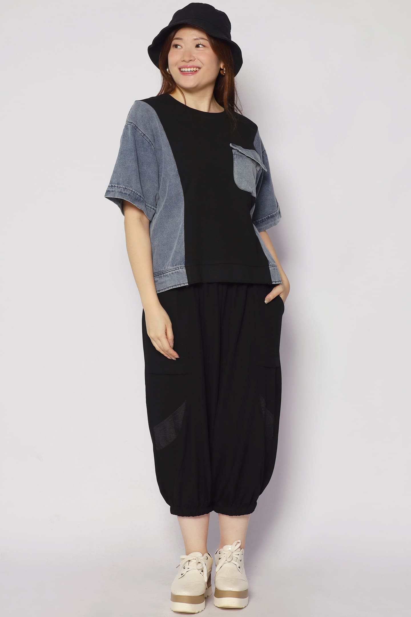 Eleana Pants in Black