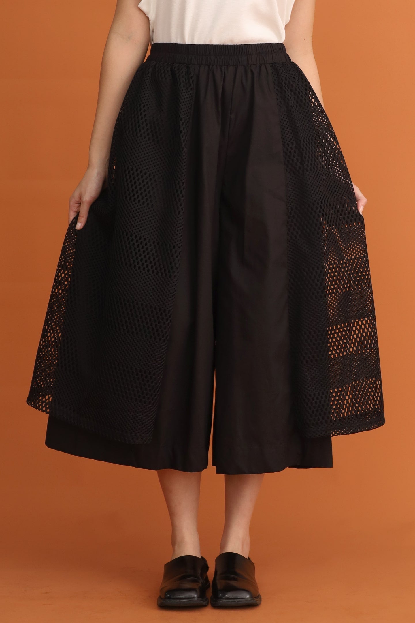 CHOSEN - Wong Netted Culottes in Black