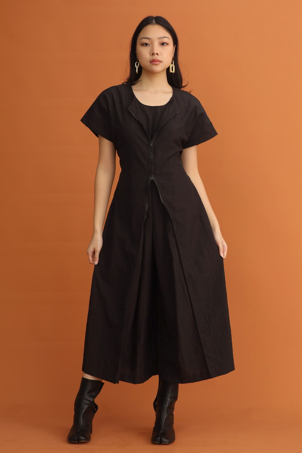 CHOSEN - Felita Zipper Jumpsuit in Black