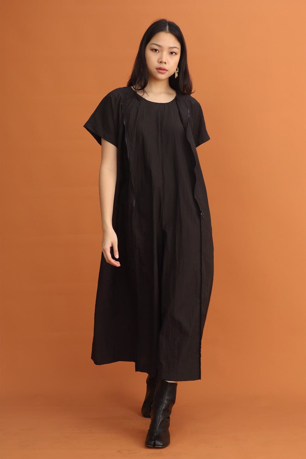 CHOSEN - Felita Zipper Jumpsuit in Black