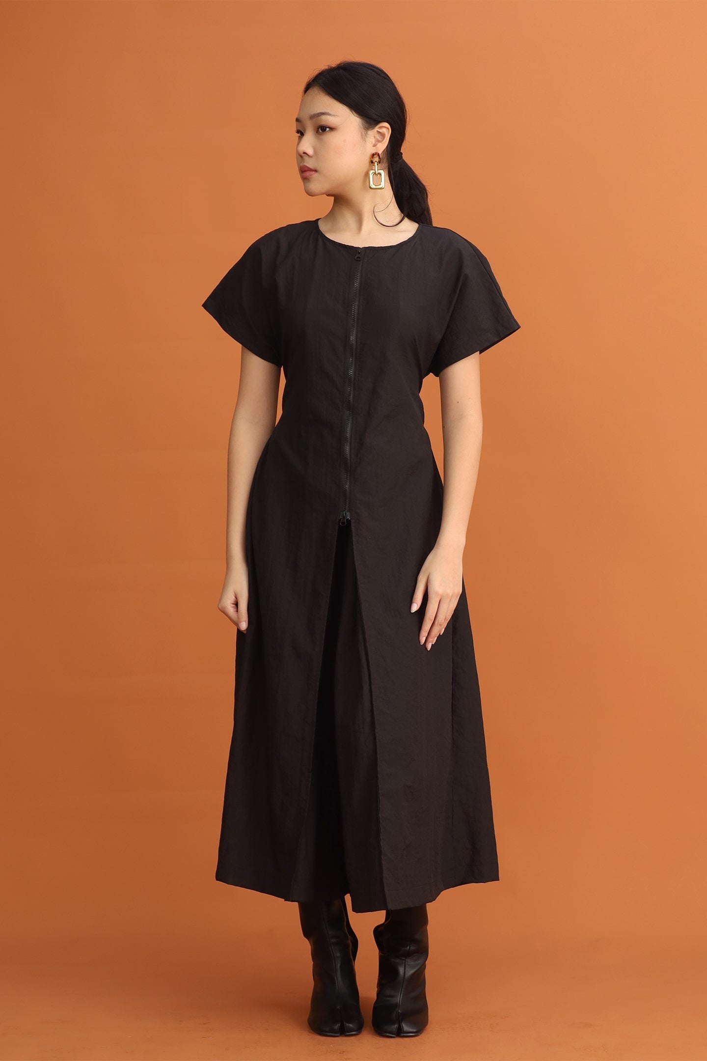 CHOSEN - Felita Zipper Jumpsuit in Black