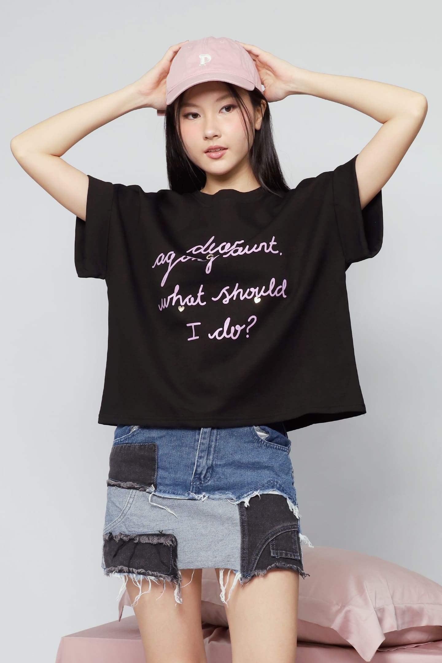 JOY - Aunt Agony Printed Tee in Black Pink