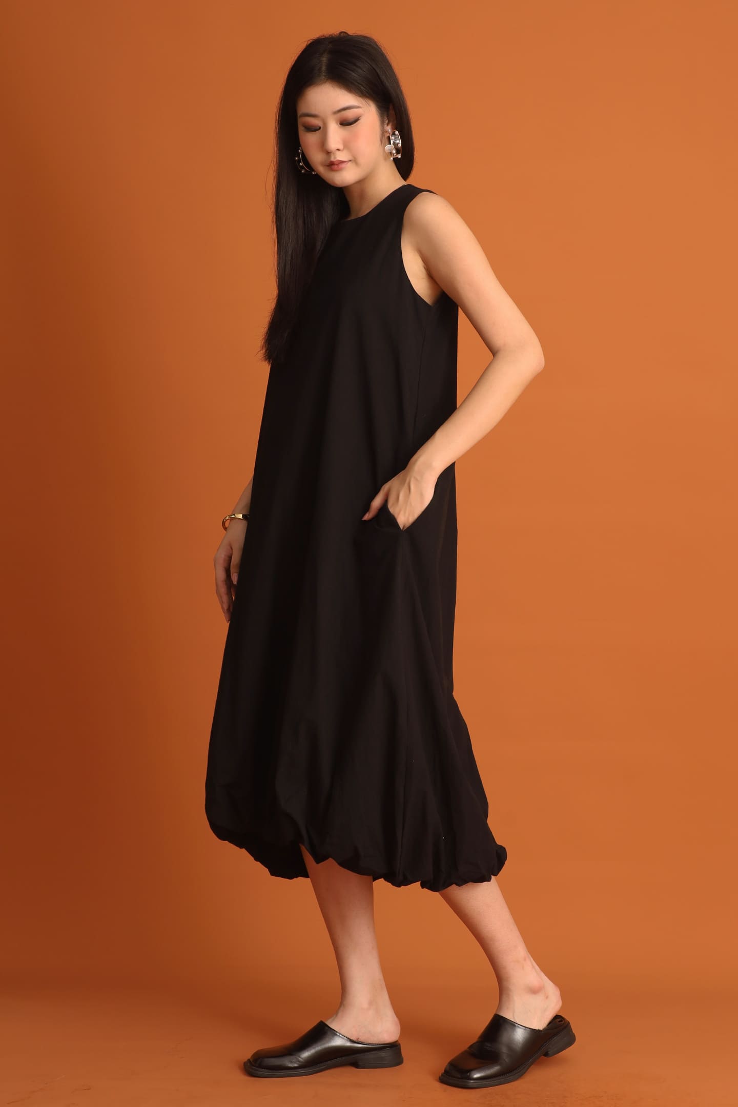 CHOSEN - Arin Bubble Dress in Black