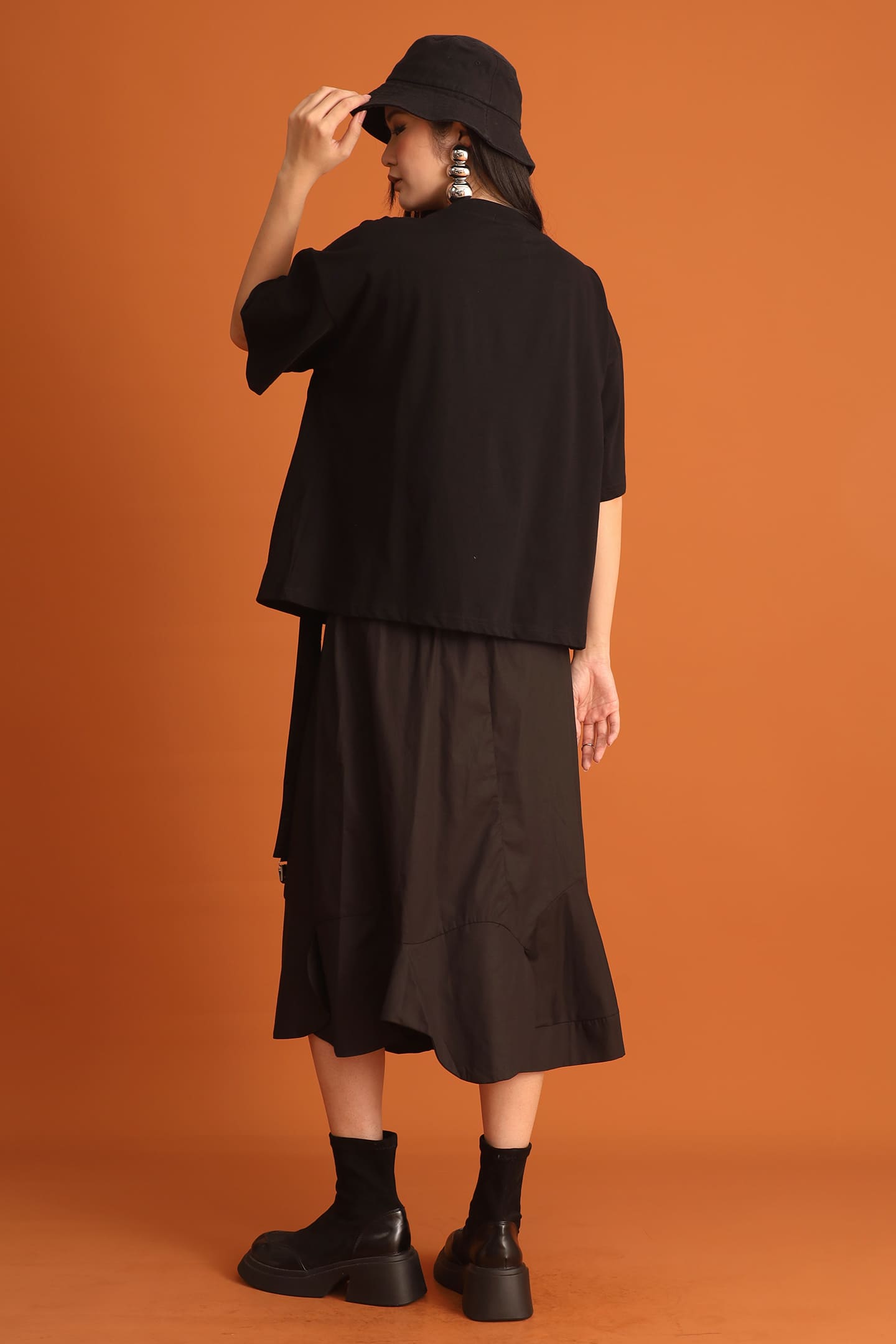 CHOSEN - Haerin Clip Top in Black