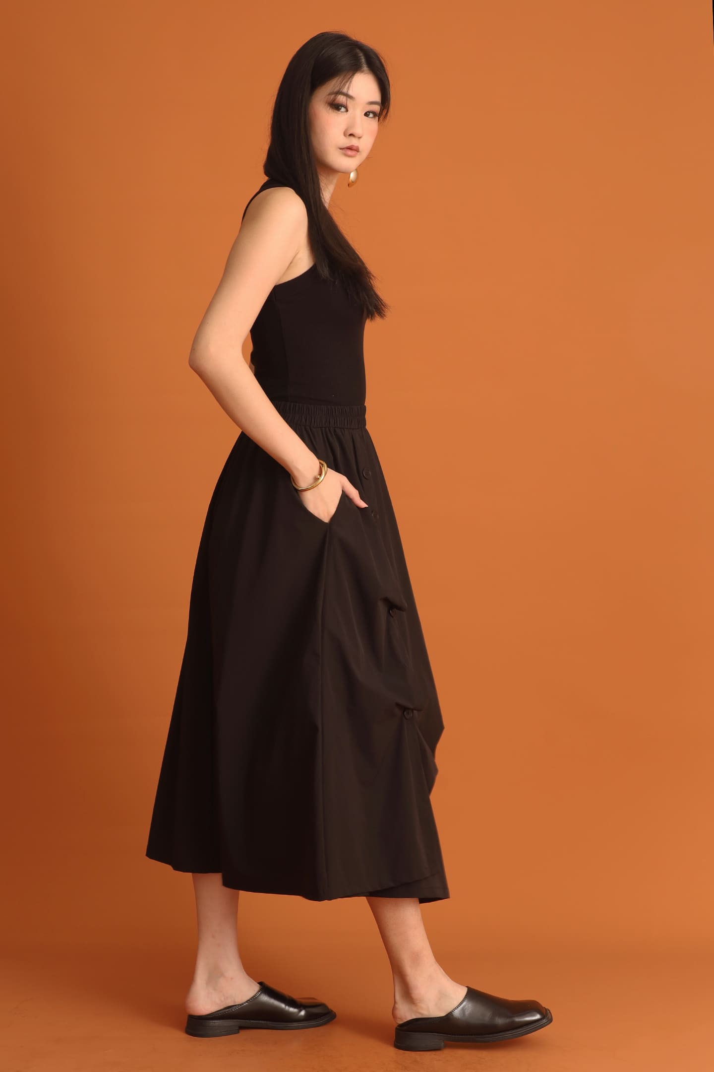 CHOSEN - Wook Buttoned Skirt in Black