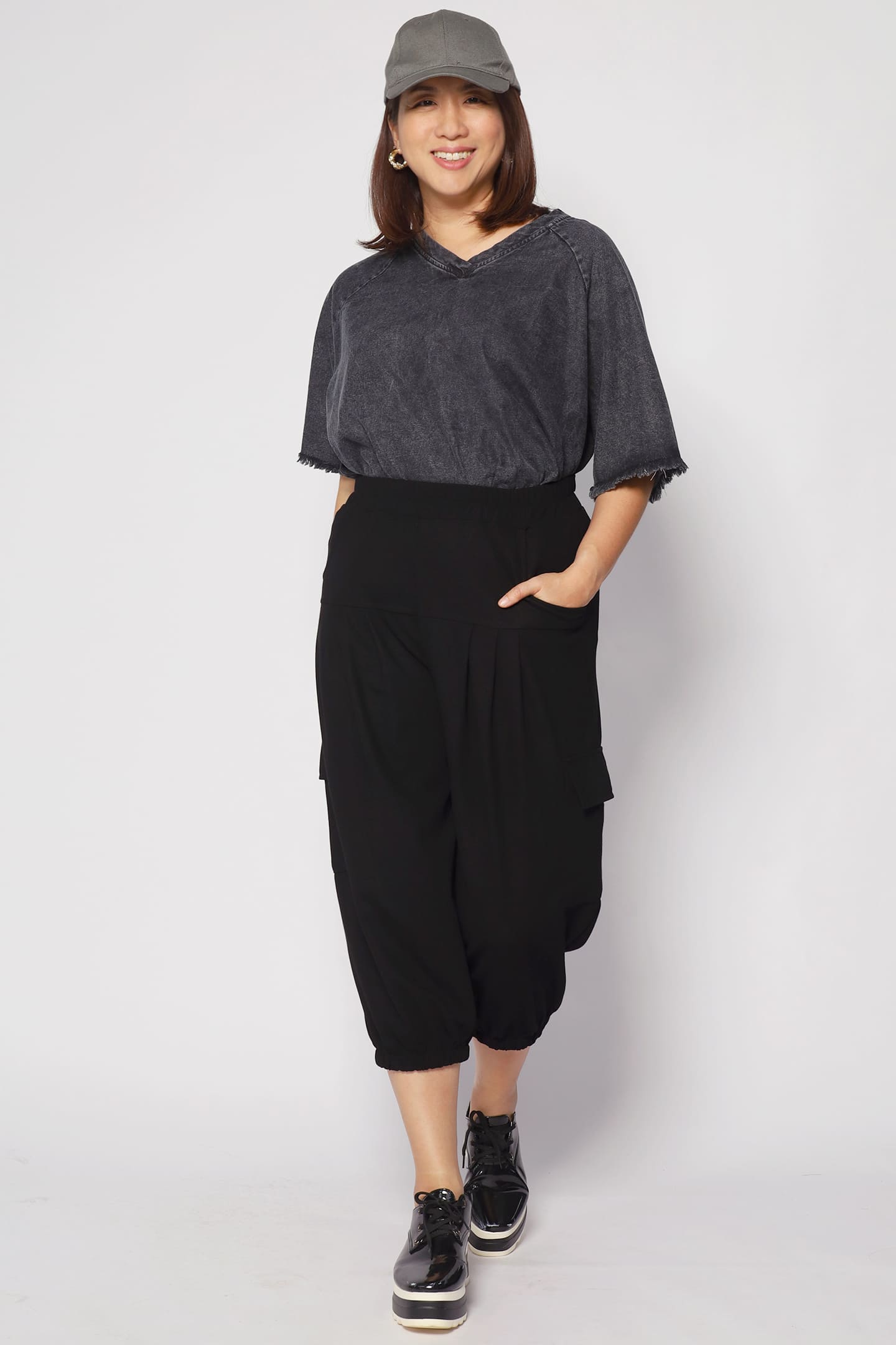 Damian Cargo Pants in Black