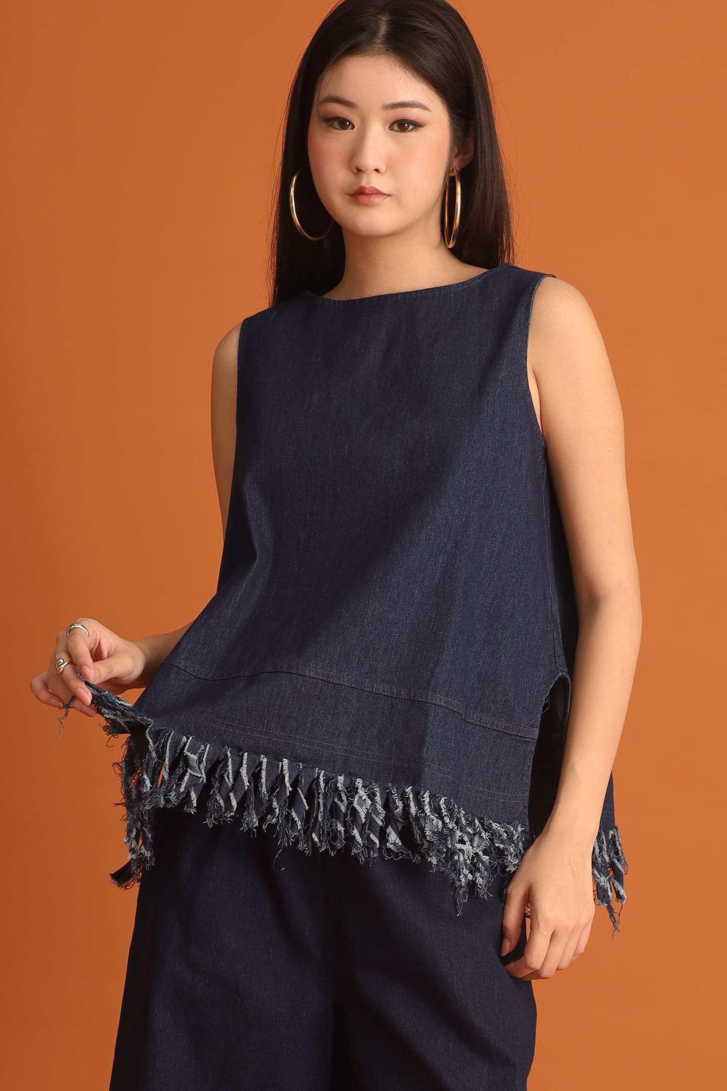 CHOSEN - Yuk Fringe Top in Denim