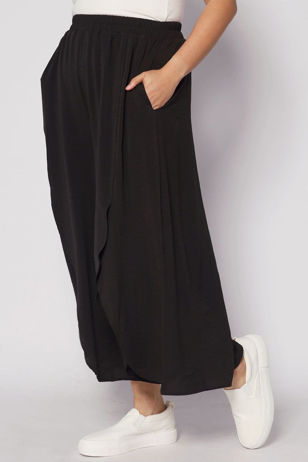 Destiny Flare Pants in Black