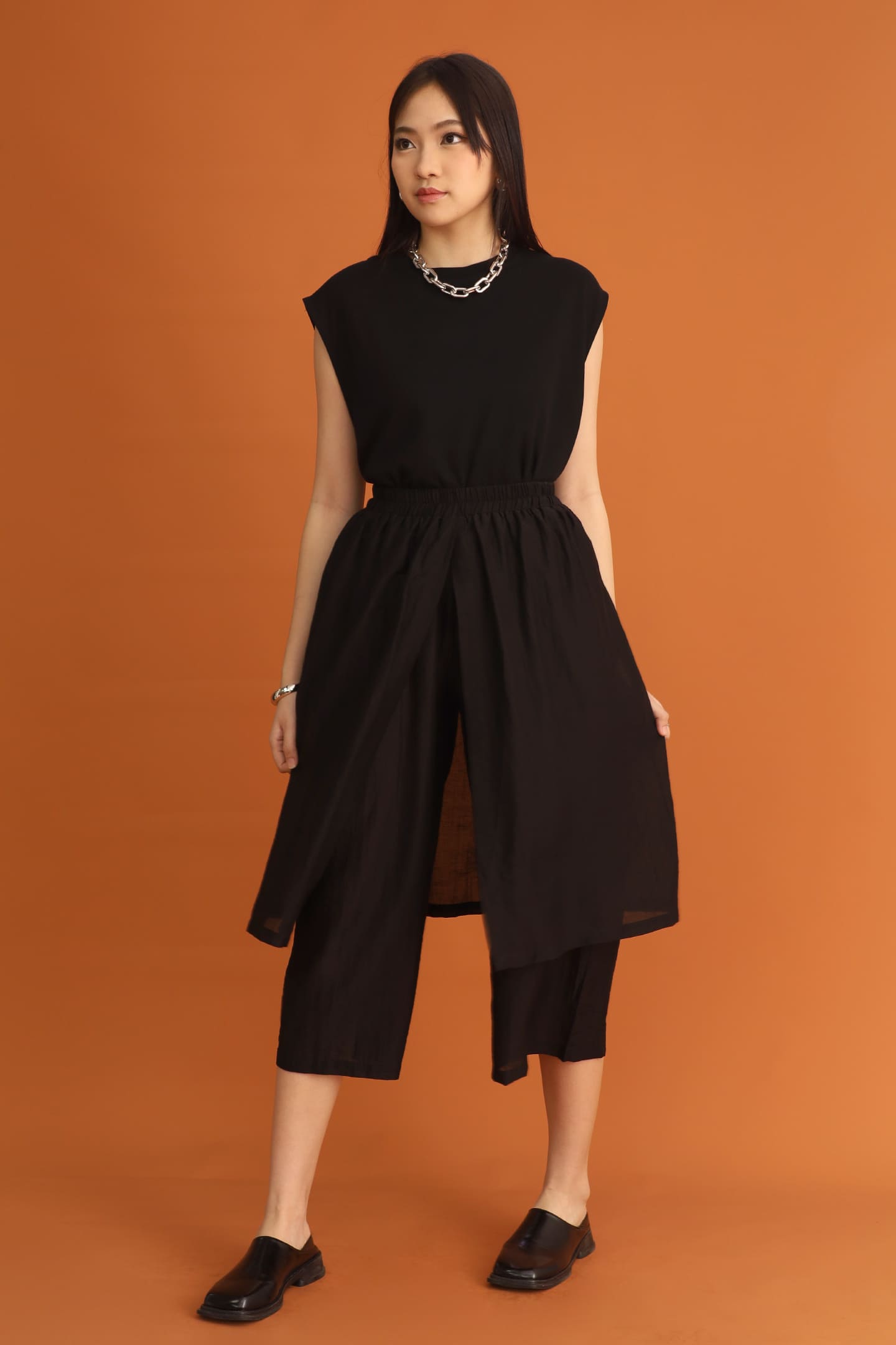 CHOSEN - Taeyeon Foldover Pants in Black