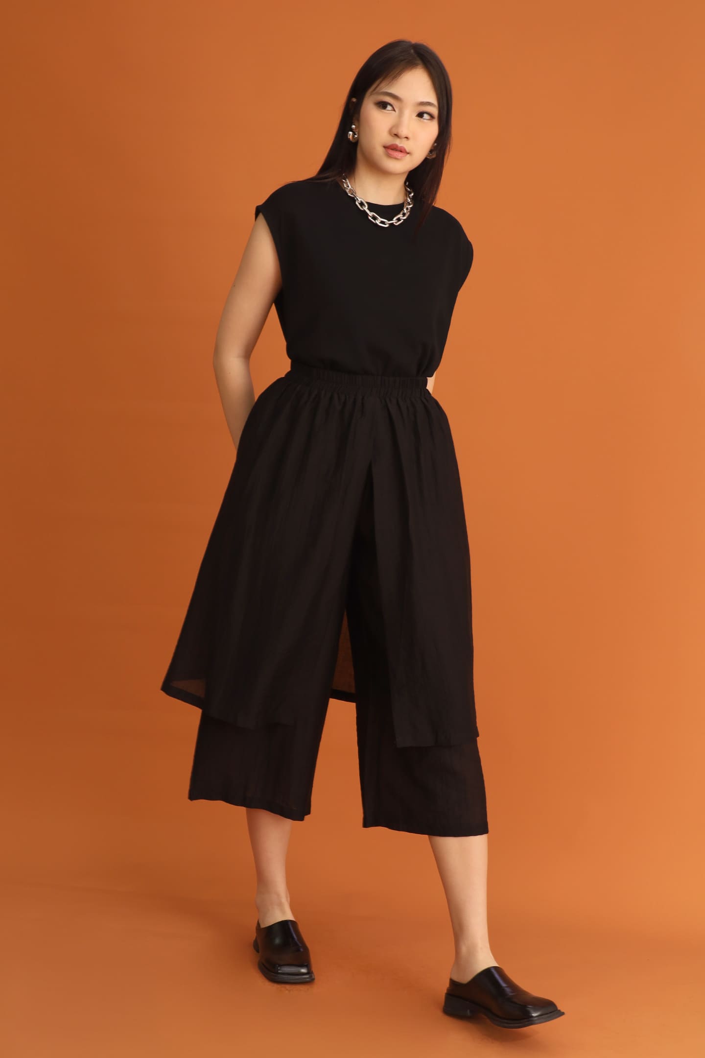 CHOSEN - Taeyeon Foldover Pants in Black