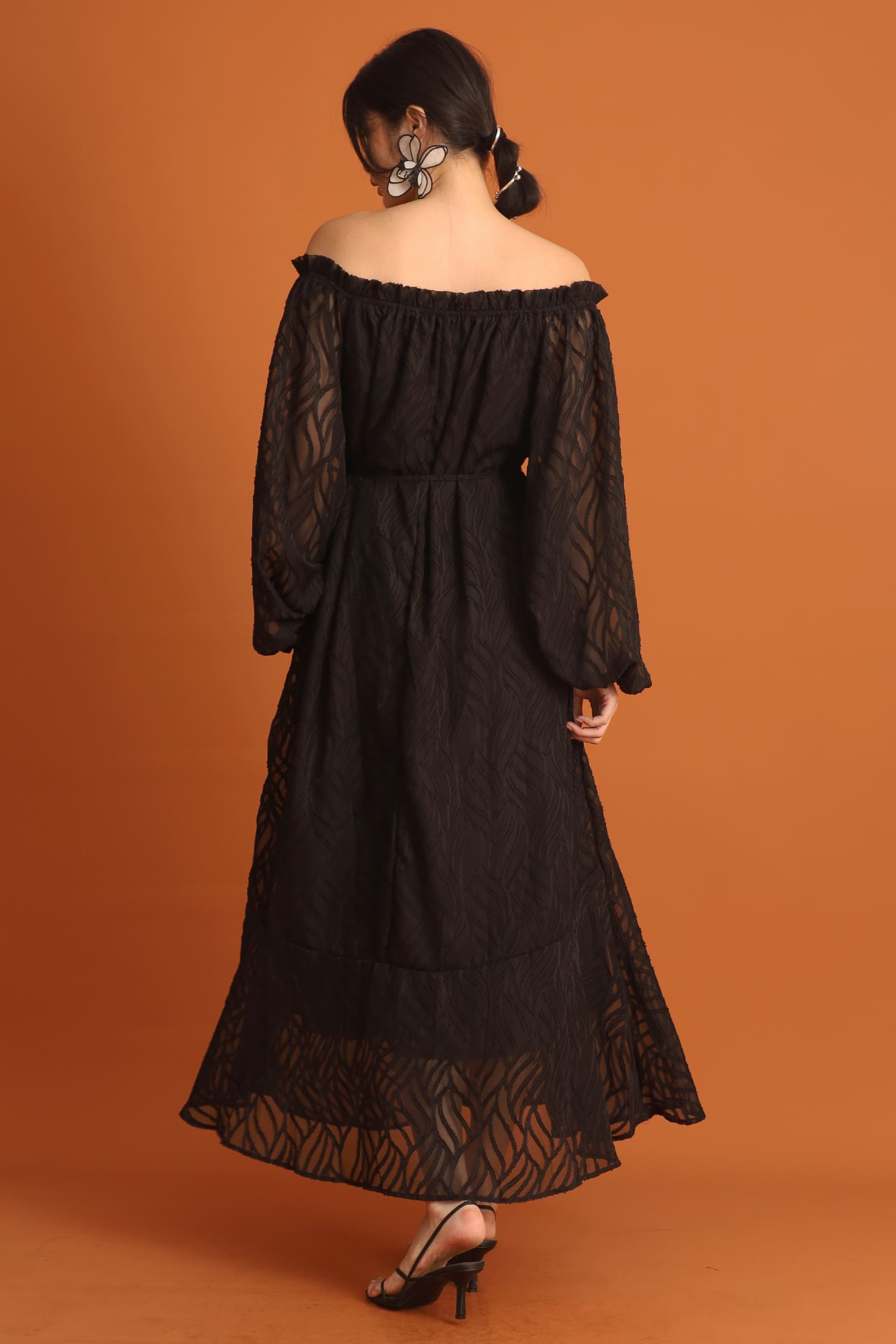 CHOSEN - Si An Textured Dress in Black