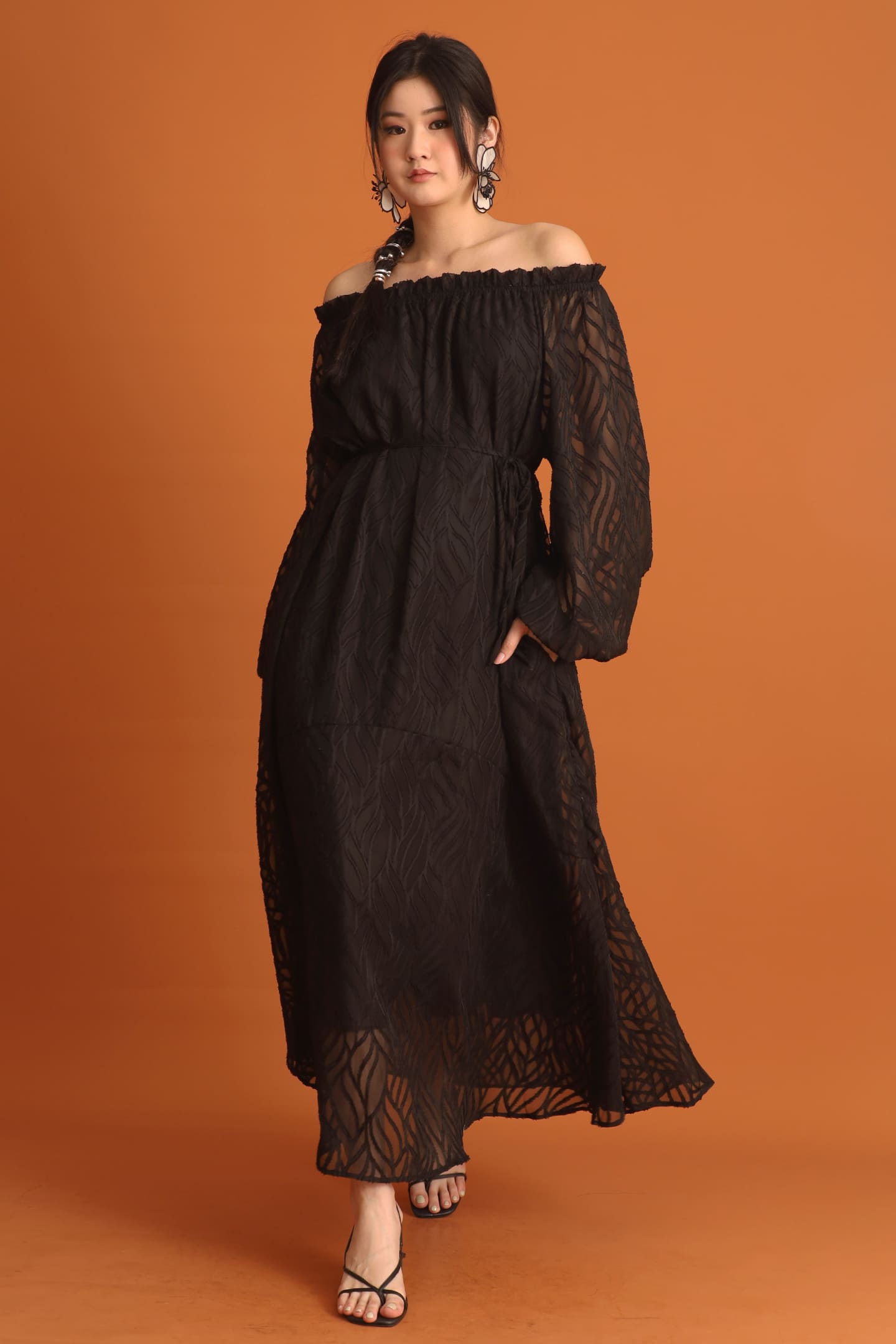 CHOSEN - Si An Textured Dress in Black