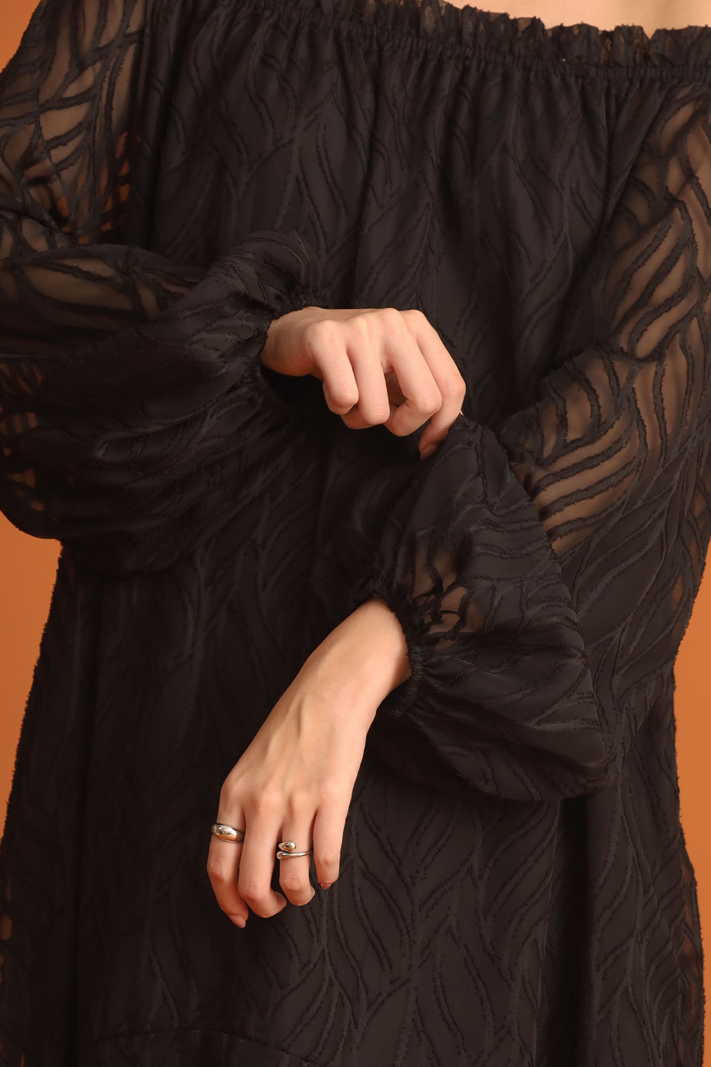 CHOSEN - Si An Textured Dress in Black