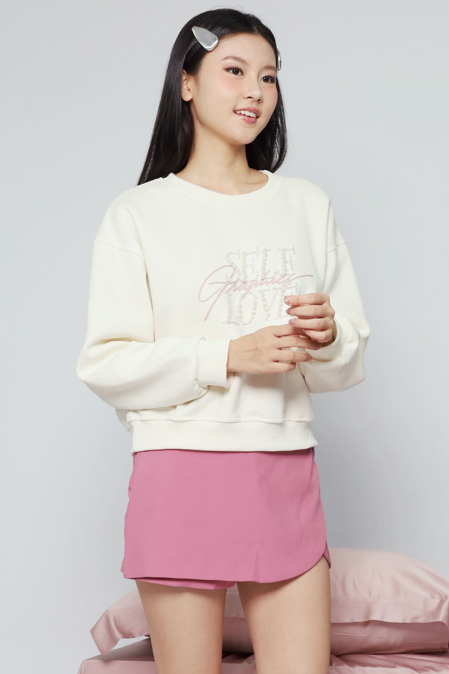JOY - Love Me Pearl Pullover Top