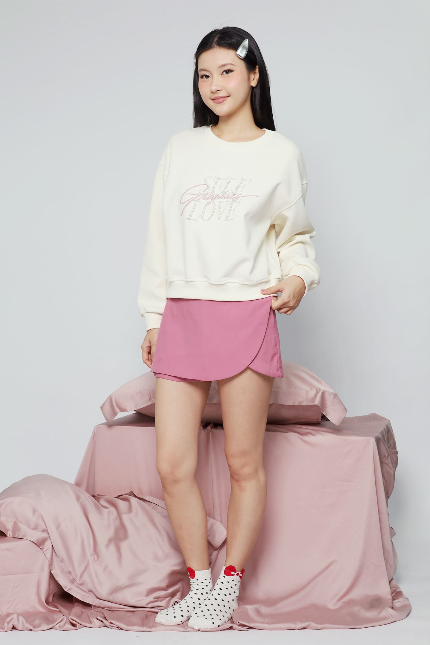 JOY - Love Me Pearl Pullover Top