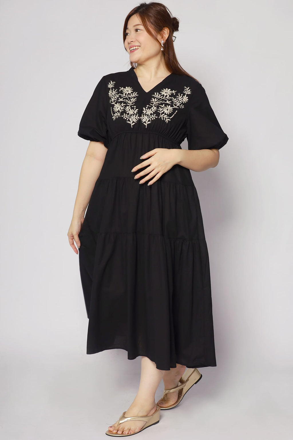 Porter Embroidery Dress in Black