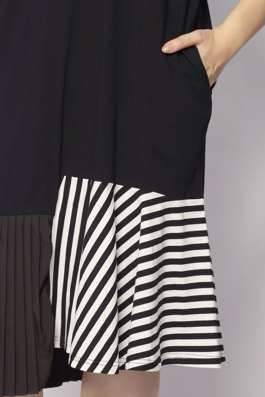 Yara Monochrome Dress