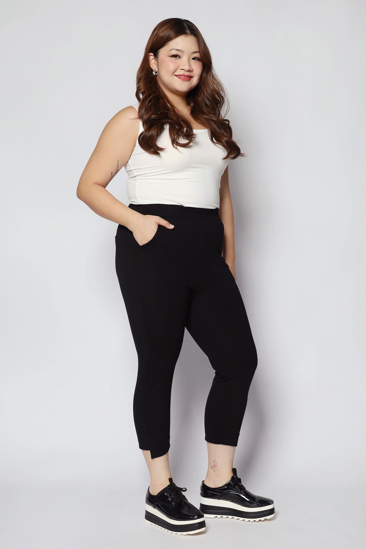 SUPERSTAR: Classics -  Yoges Pants in Black