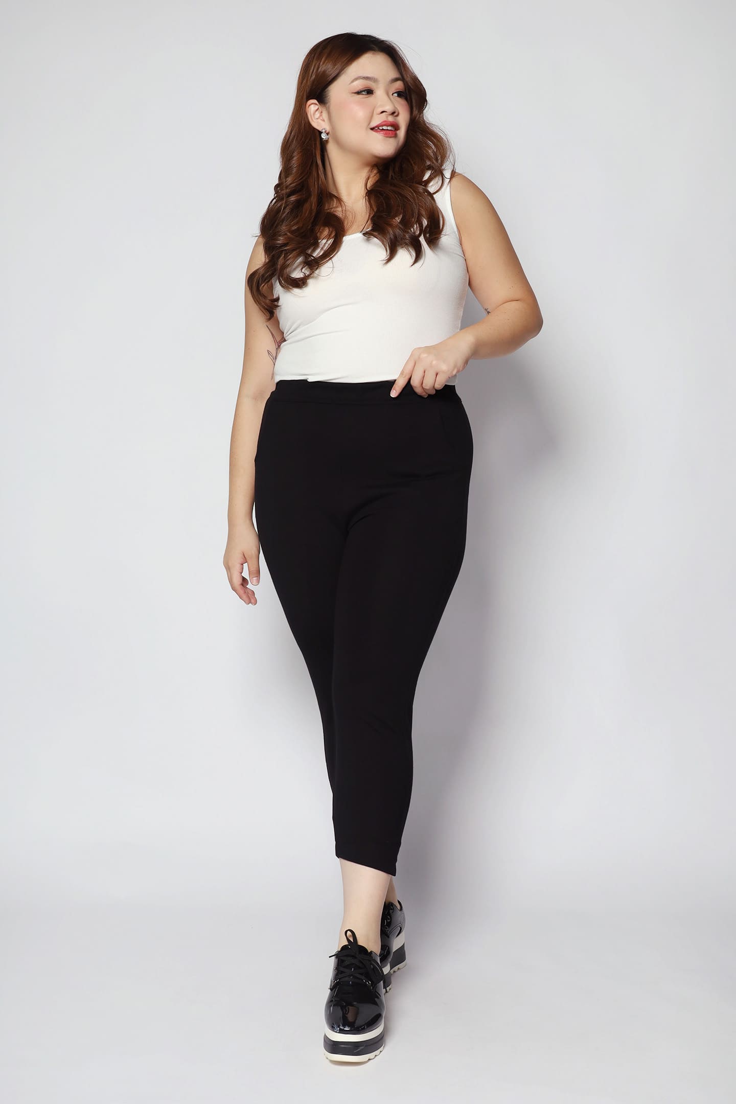 SUPERSTAR: Classics -  Yoges Pants in Black